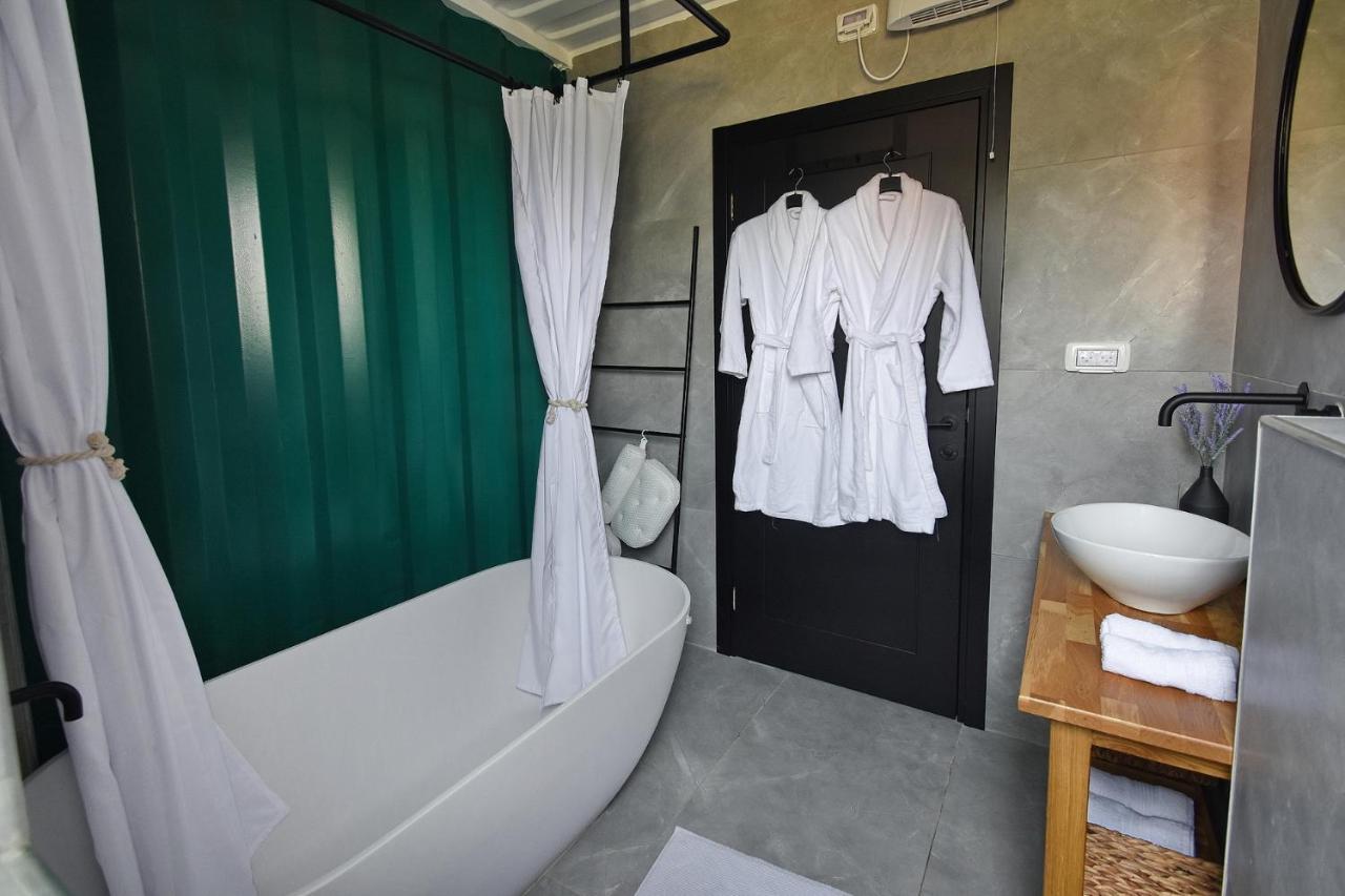 The Container Luxury Holiday Resort For Couples Yavne'el Ngoại thất bức ảnh